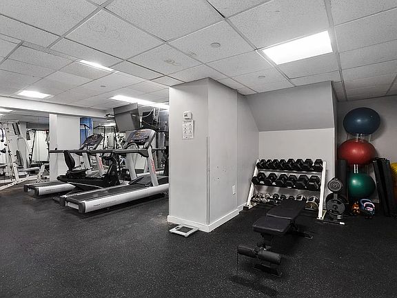 5th image of 240 W 73rd St APT 1409