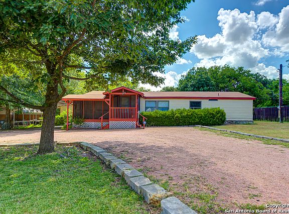 3rd image of 28726 Waterview Dr