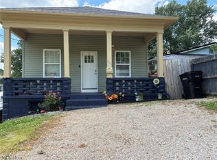 821 Goddard Ave, Zanesville, OH 43701