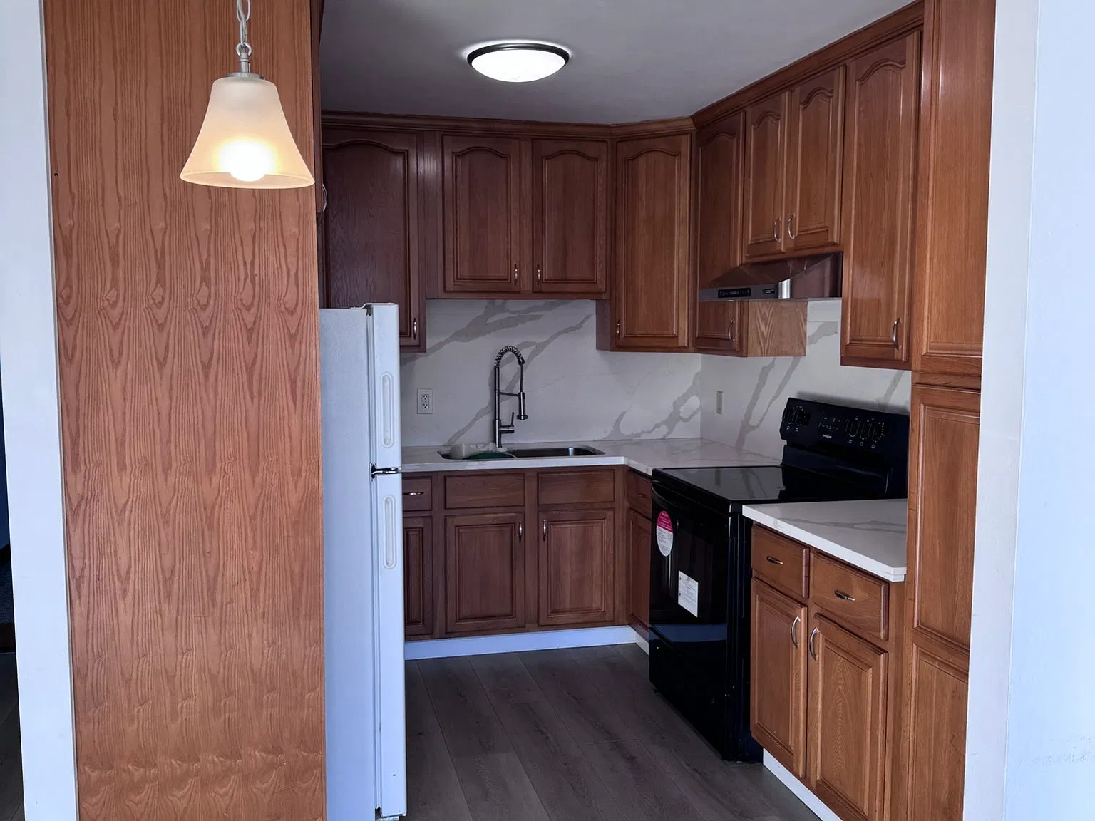 2 bed, $3,900 — Photo 2