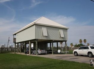 121 Constantin Rd, Golden Meadow, LA 70357