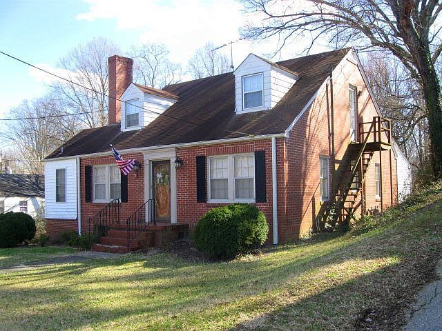 1st image of 407 W Morehead St