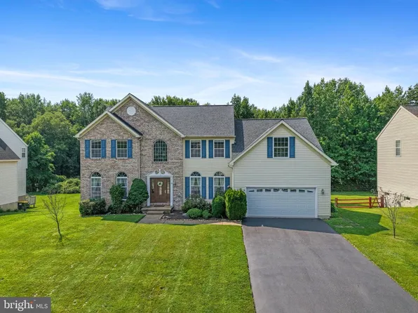 27 Whirlaway Dr, Bear, DE 19701