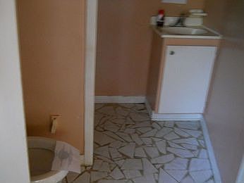 3rd image of 1290 Janice Ln NW