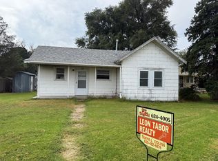618 Old Victory Rd, Liberal, KS 67901