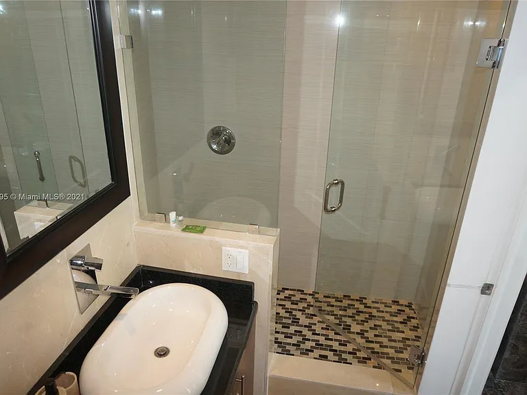 4001 S Ocean Dr #1 — Photo 35