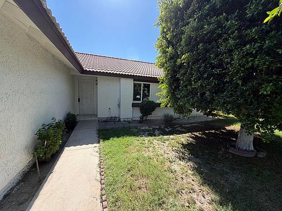 5th image of 47254 Diane St