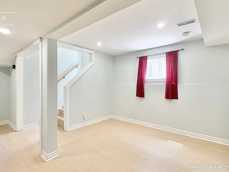 36 Waverly St S #2 — Photo 2