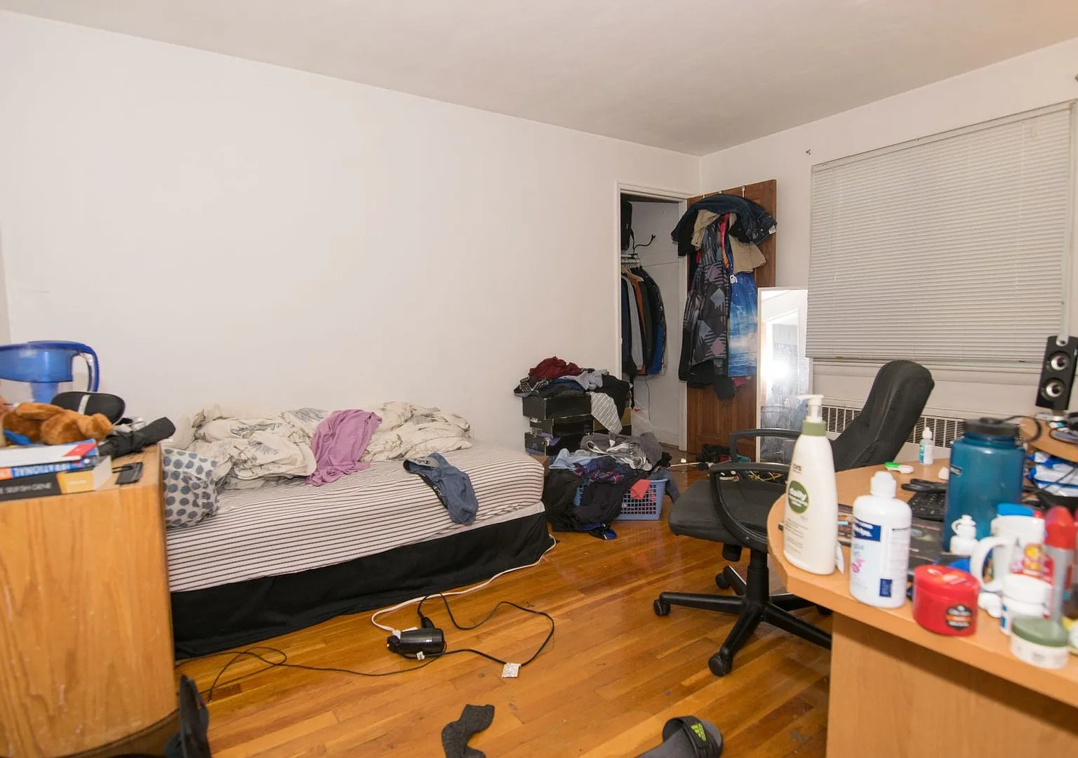 Brighton 3 Bed | Garage Parking Available | No Broker Fee — Photo 3
