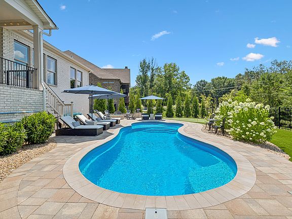 4th image of 2053 Belsford Dr
