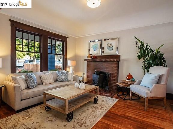 3rd image of 3646 Rhoda Ave