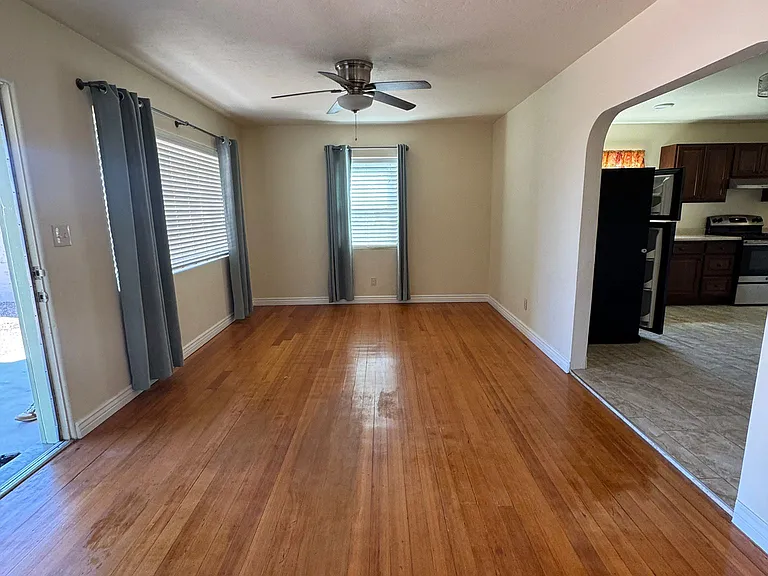 902 S Fremont Ave — Photo 9