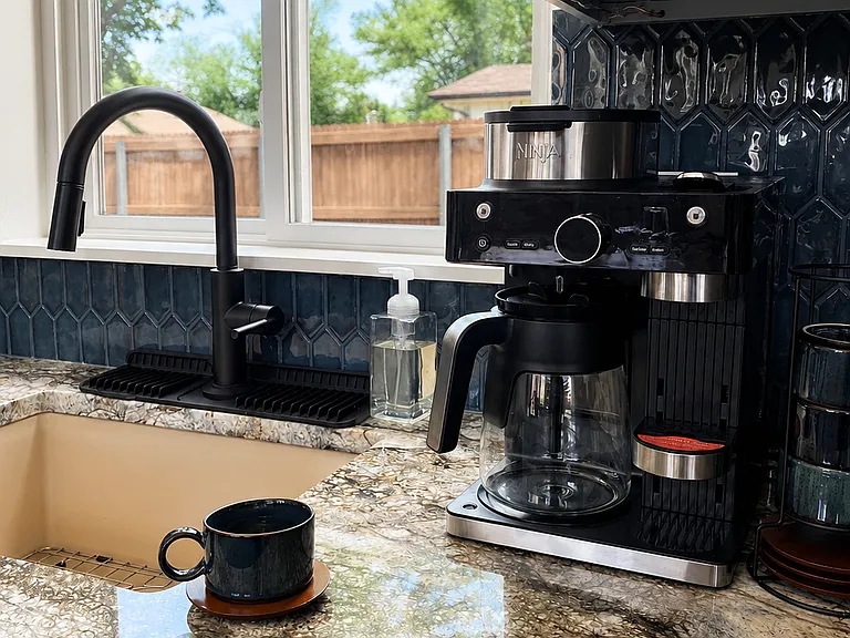 Ninja Coffee Station! Coffee or Espresso. Multiple-size brewing capacity.