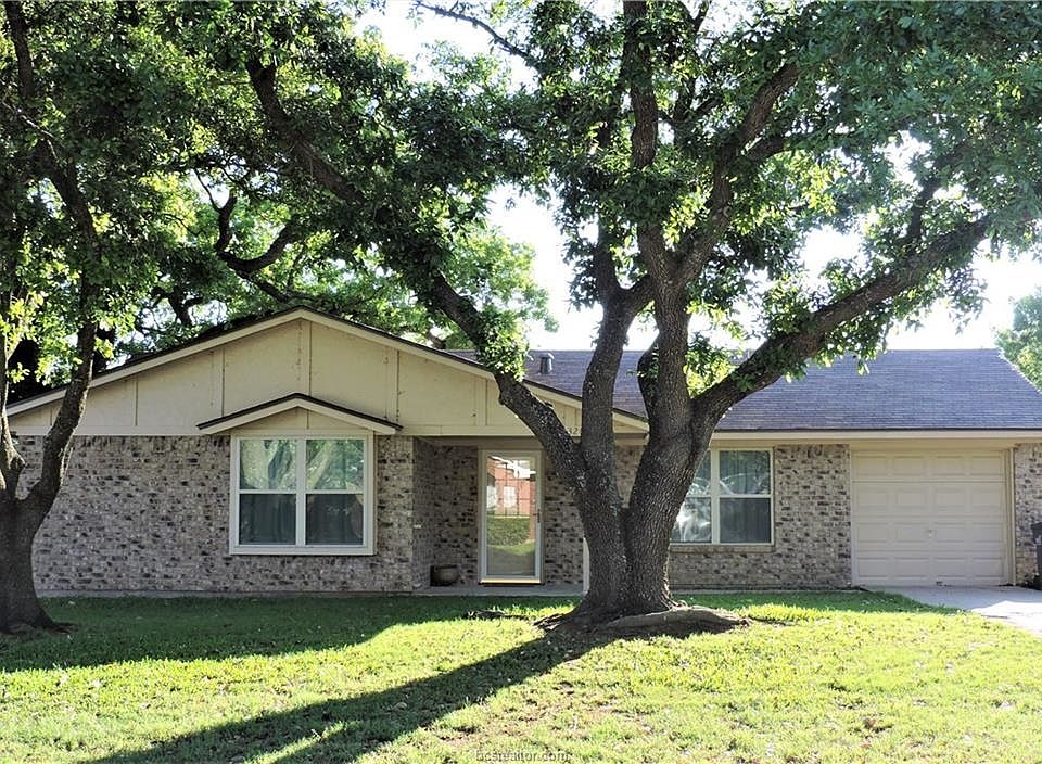 1st image of 3205 Bahia Dr