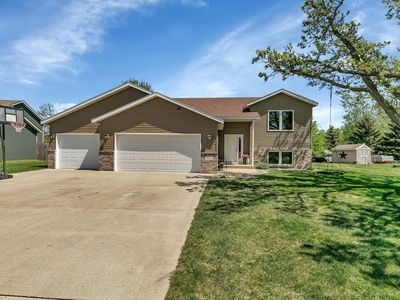 1943 Eastern Star Cir, Sauk Rapids, MN, 56379