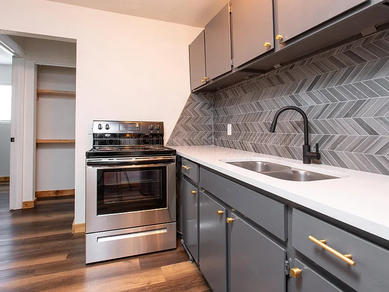338 N Lorraine Ave — Photo 17
