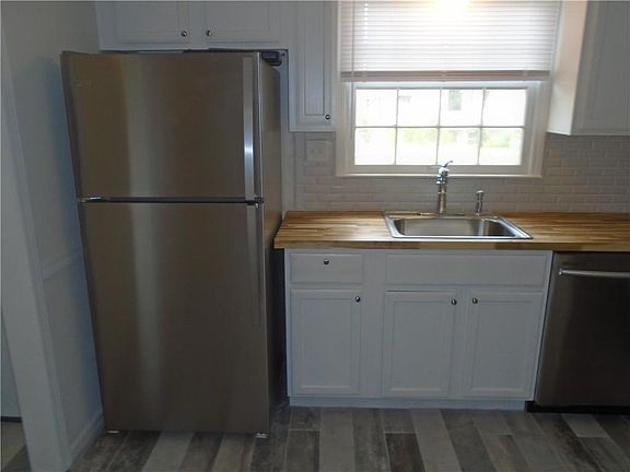 3rd image of 2110 Kings Gate Cir SW #D