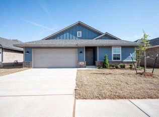 10653 SW 18th St, Yukon, OK 73099