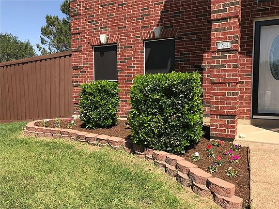 4th image of 2784 Summertree Dr