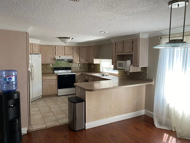313 S Observatory Dr — Photo 9