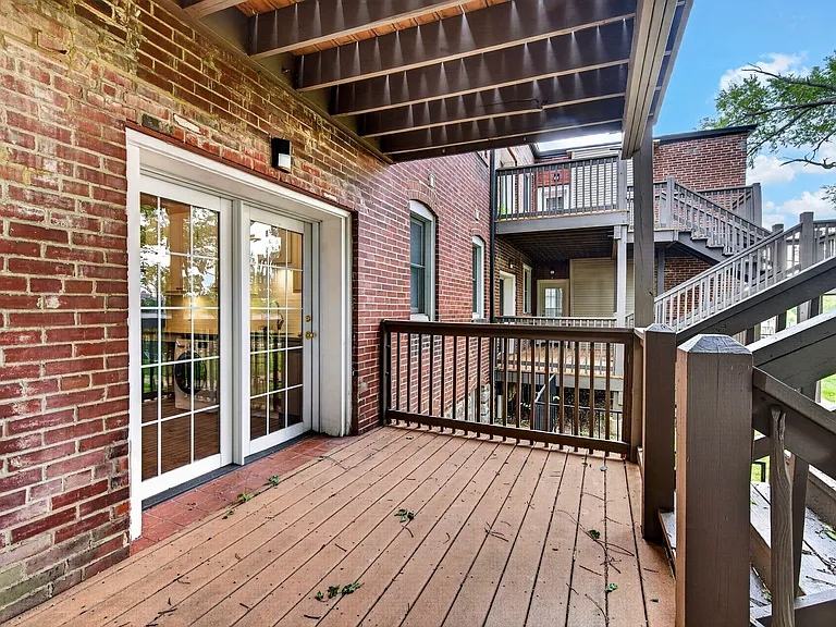 5750 Pershing Ave #2W — Photo 22