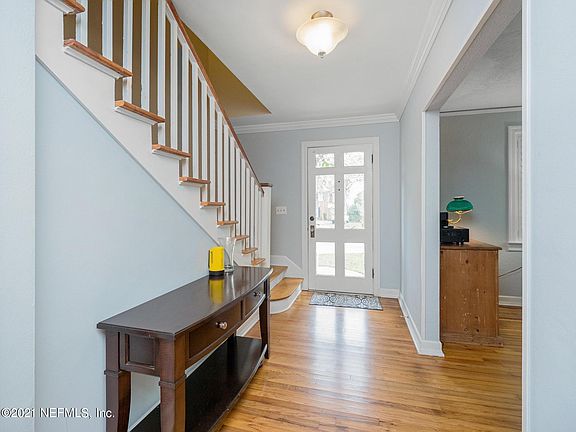 4th image of 1678 Woodmere Dr