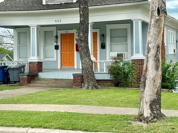 2nd image of 501 N Lancaster Ave