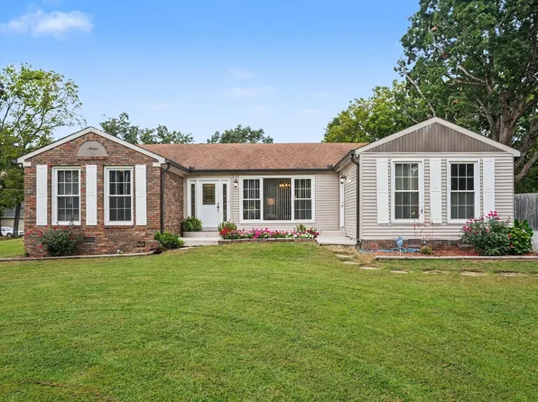 120 Slater St, White Bluff, TN 37187