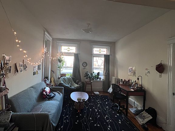 4th image of 24 Peterborough St APT 11