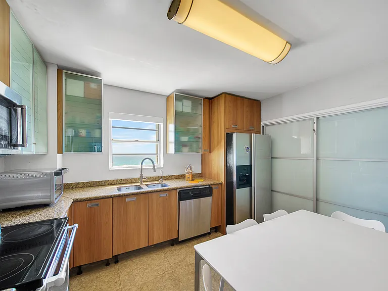 5825 Collins Ave #10G — Photo 8