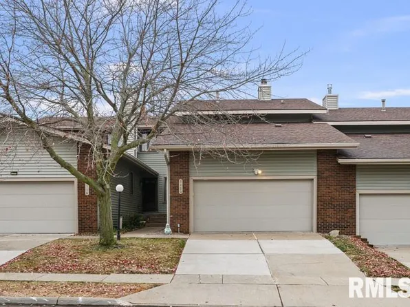 1120 Terrace Park Dr, Bettendorf, IA 52722