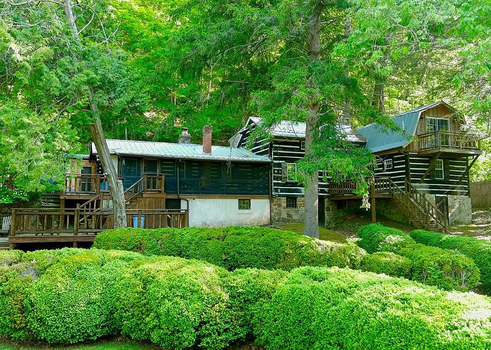 1st image of 563 Shady Branch Cir