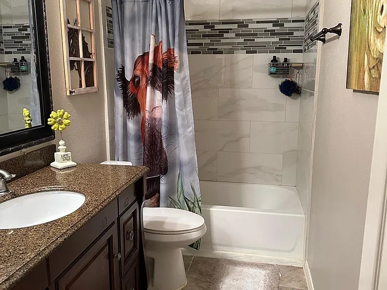 3114 Sleepy Hollow Dr — Photo 8