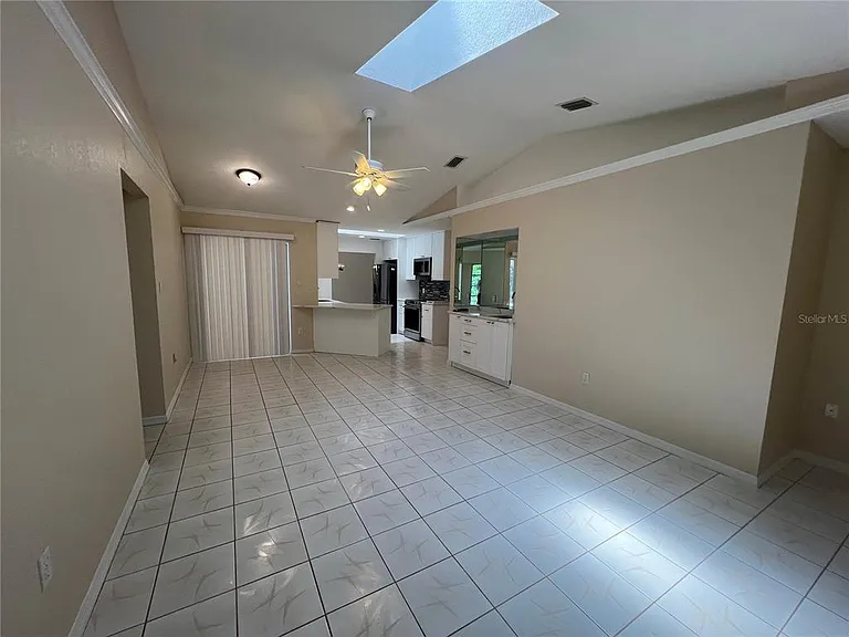 1516 Abel St — Photo 17