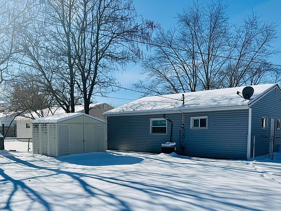 3rd image of 3018 Woodway Rd