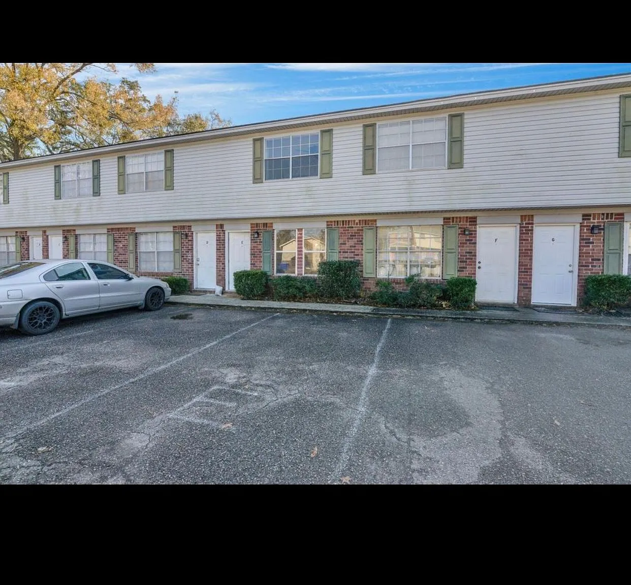 519 Parkdale Dr — Photo 4