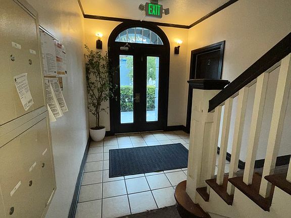 2nd image of 1316 Lemoyne St #10