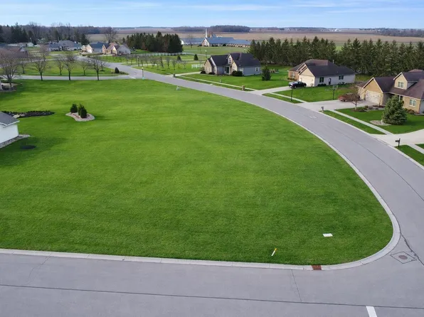 104 Waterford Dr, Bucyrus, OH 44820