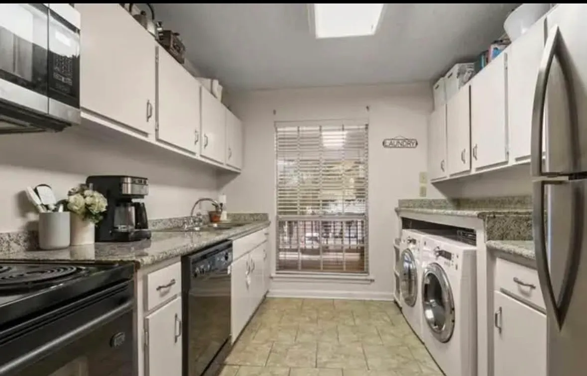 2 bed, 1250 sqft, $1,400 — Photo 3