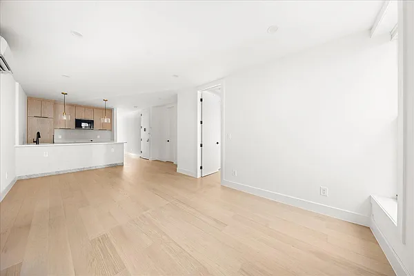 Rented by SERHANT. | media 3