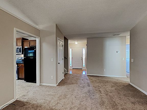 3rd image of 961 Franklin Mill Trce