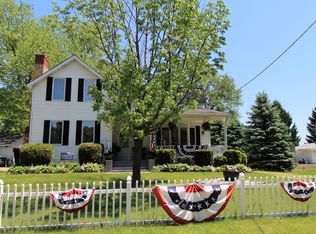 39525 N Dilleys Rd, Wadsworth, IL 60083