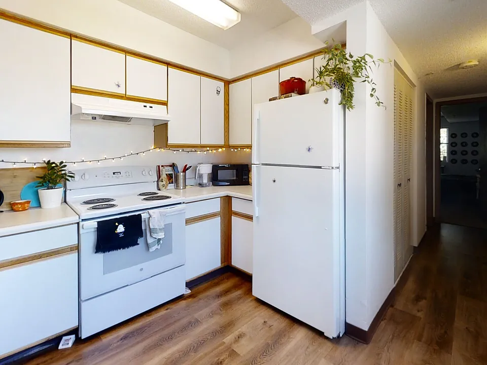 422 Bowery St #1