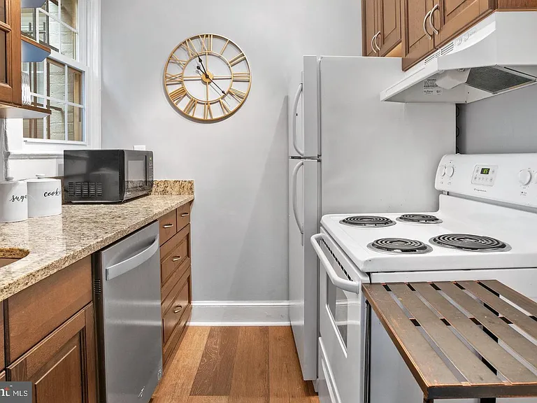 1125 Maryland Ave NE #6 — Photo 4
