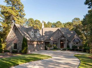 2450 Parrotts Pointe Rd, Greensboro, GA 30642