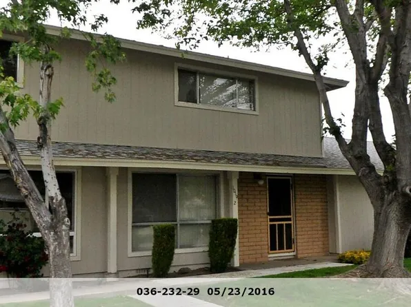 1019 Brooktree Dr, Sparks, NV 89434