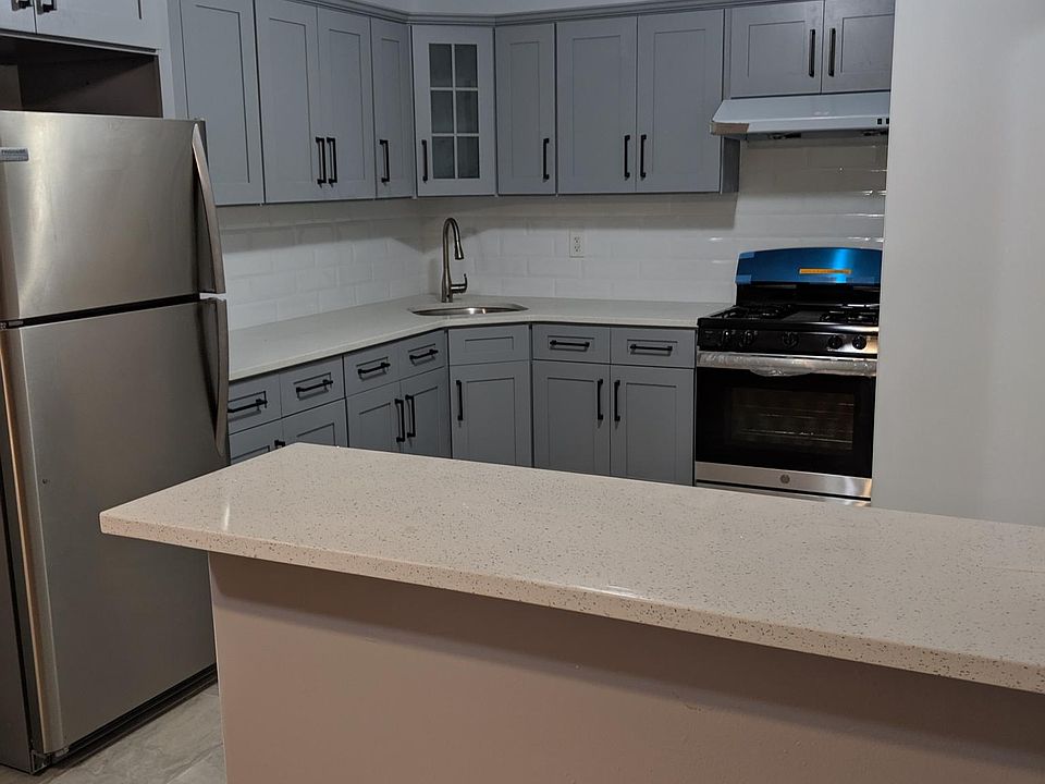 1st image of 14210 Pershing Cres