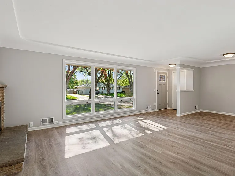6416 Wilryan Ave — Photo 5