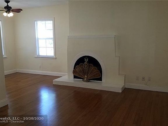5th image of 421 NE 12th Ave #1