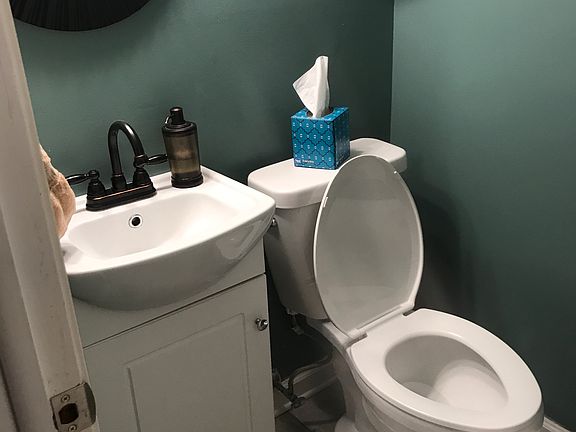 5th image of 532 Deerfield Dr